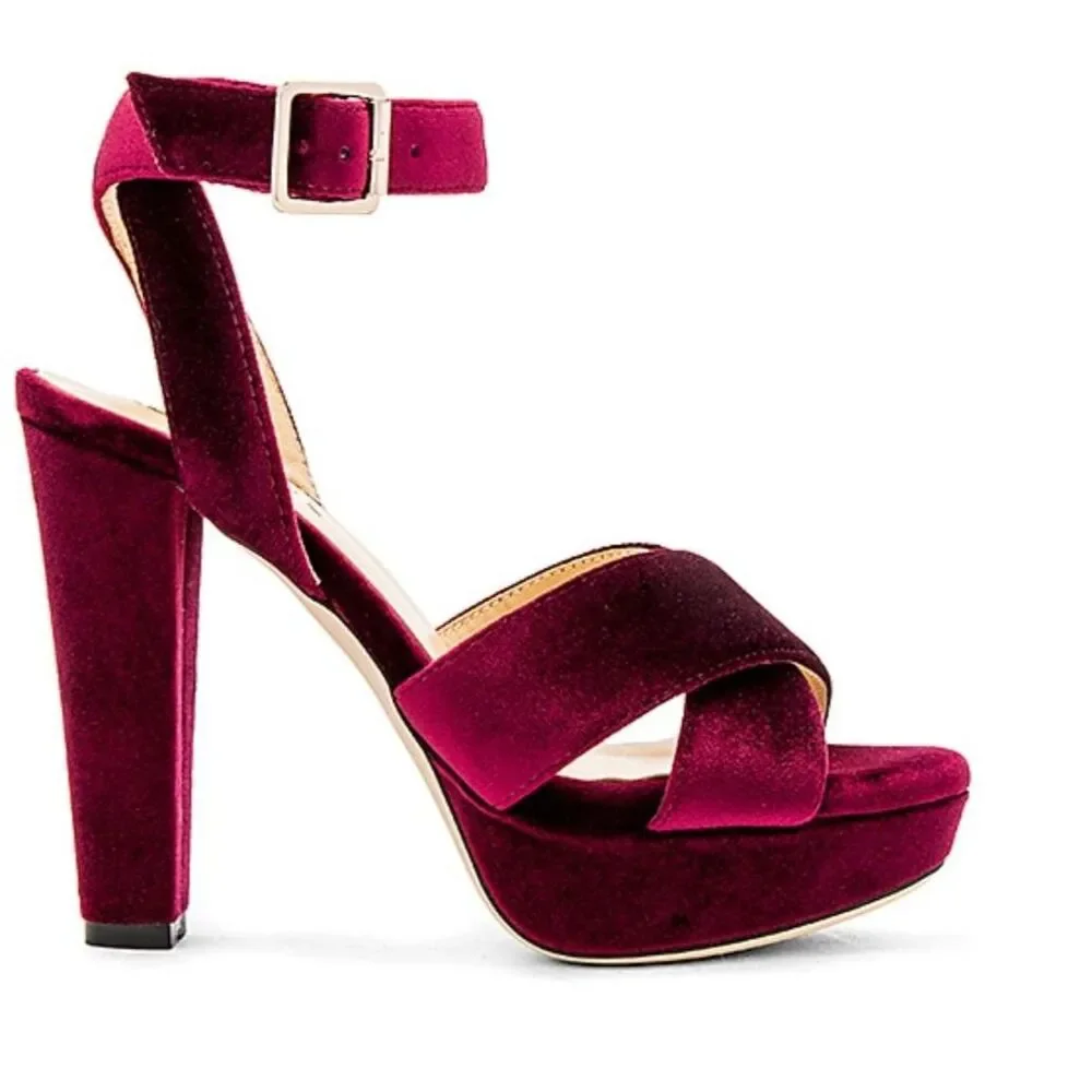 Raye Scarlet Velver Heels - Size 8 - New with Box